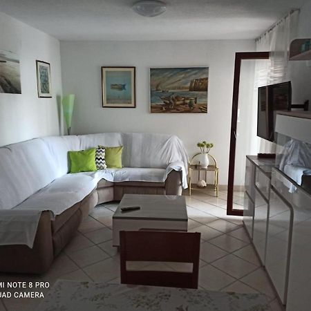Apartman Robertino 1966 Makarska Bagian luar foto