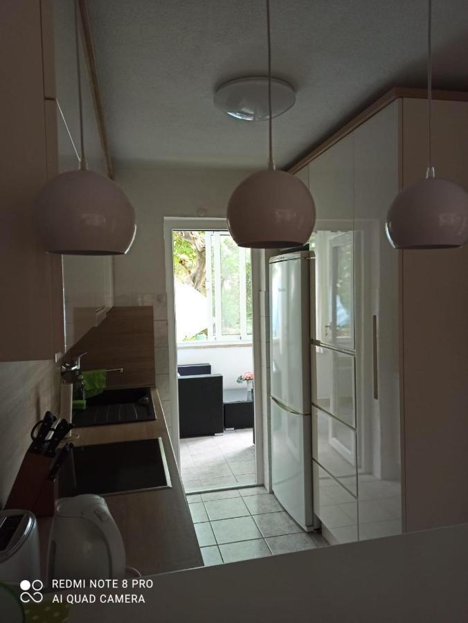 Apartman Robertino 1966 Makarska Bagian luar foto
