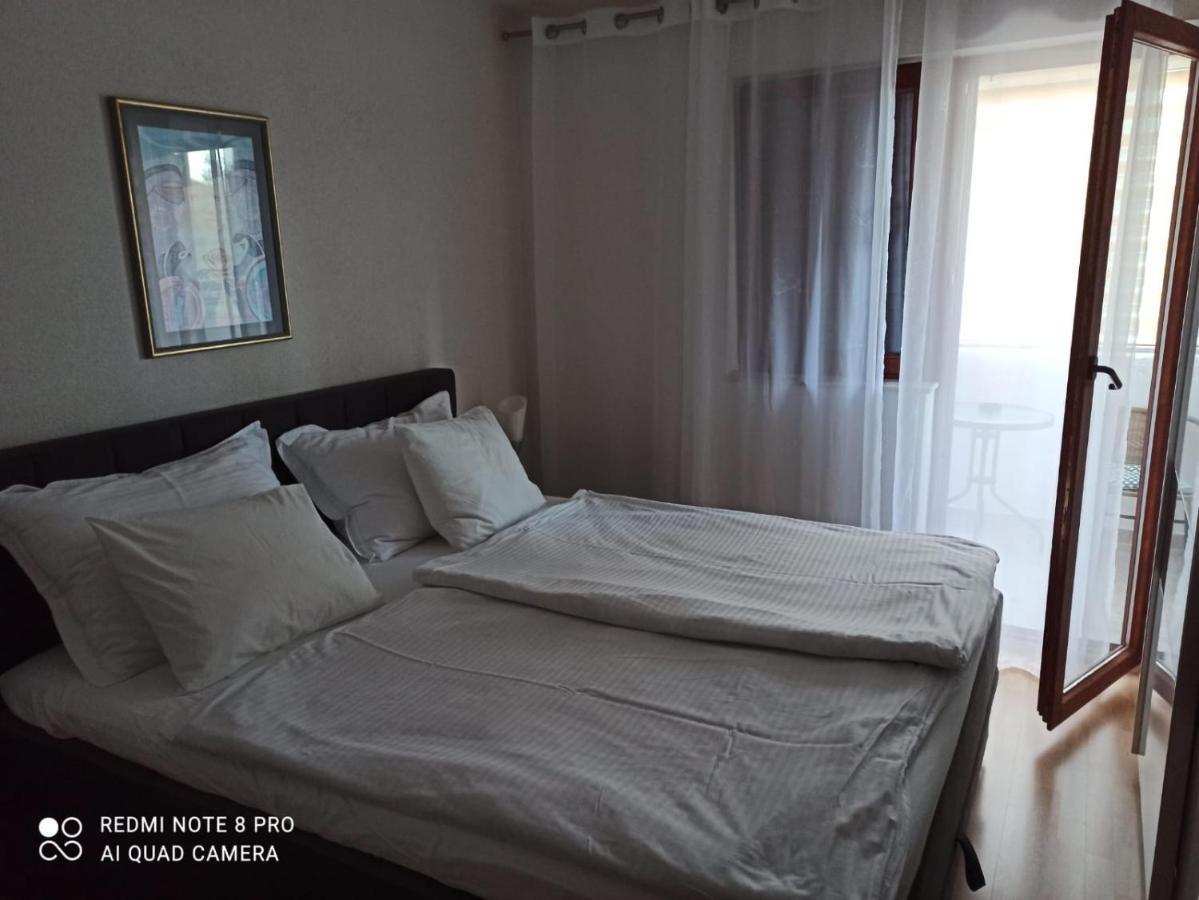 Apartman Robertino 1966 Makarska Bagian luar foto