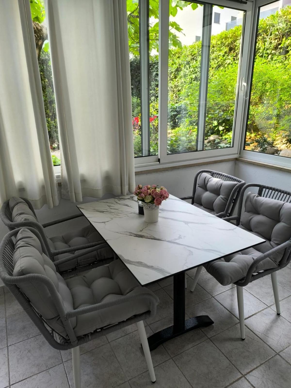 Apartman Robertino 1966 Makarska Bagian luar foto