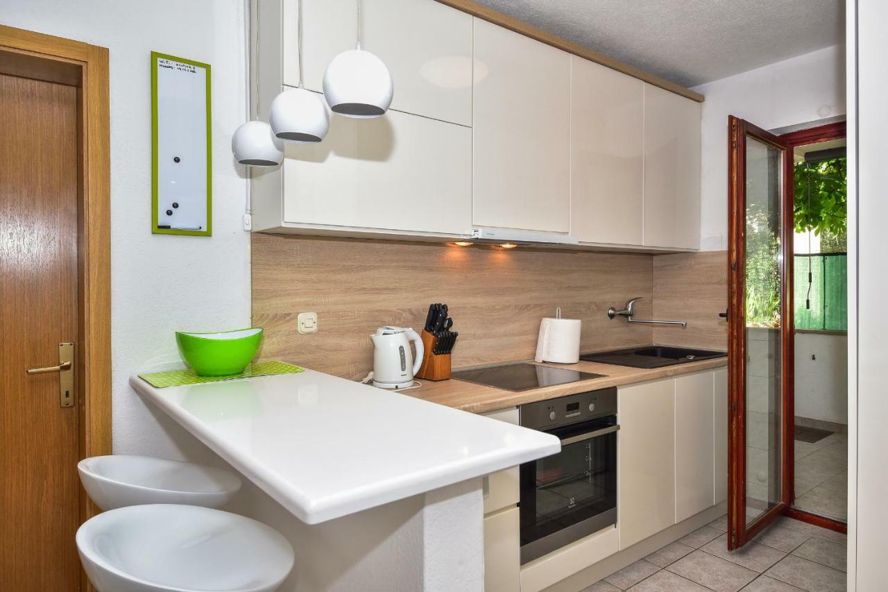 Apartman Robertino 1966 Makarska Bagian luar foto